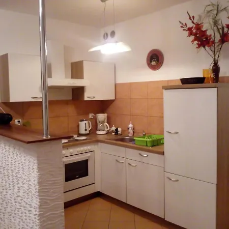 Apartament Tosia: Beachside Retreat with Garden Oasis Kolobrzeg Exterior photo